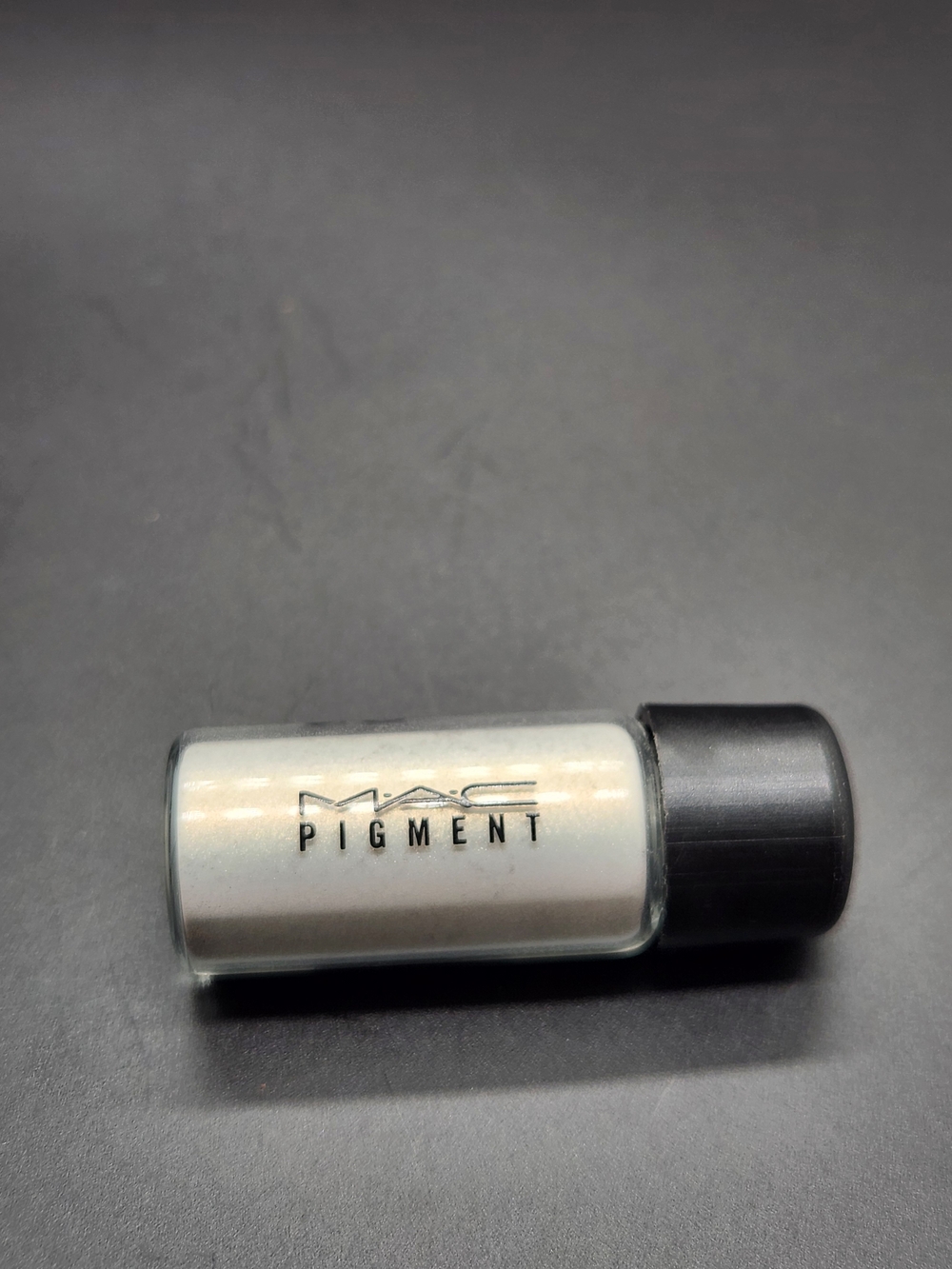 MAC Cosmetics Loose Pigment - "Vanilla"